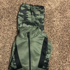 Boys Medium Ideology Camo jacket/pant set
